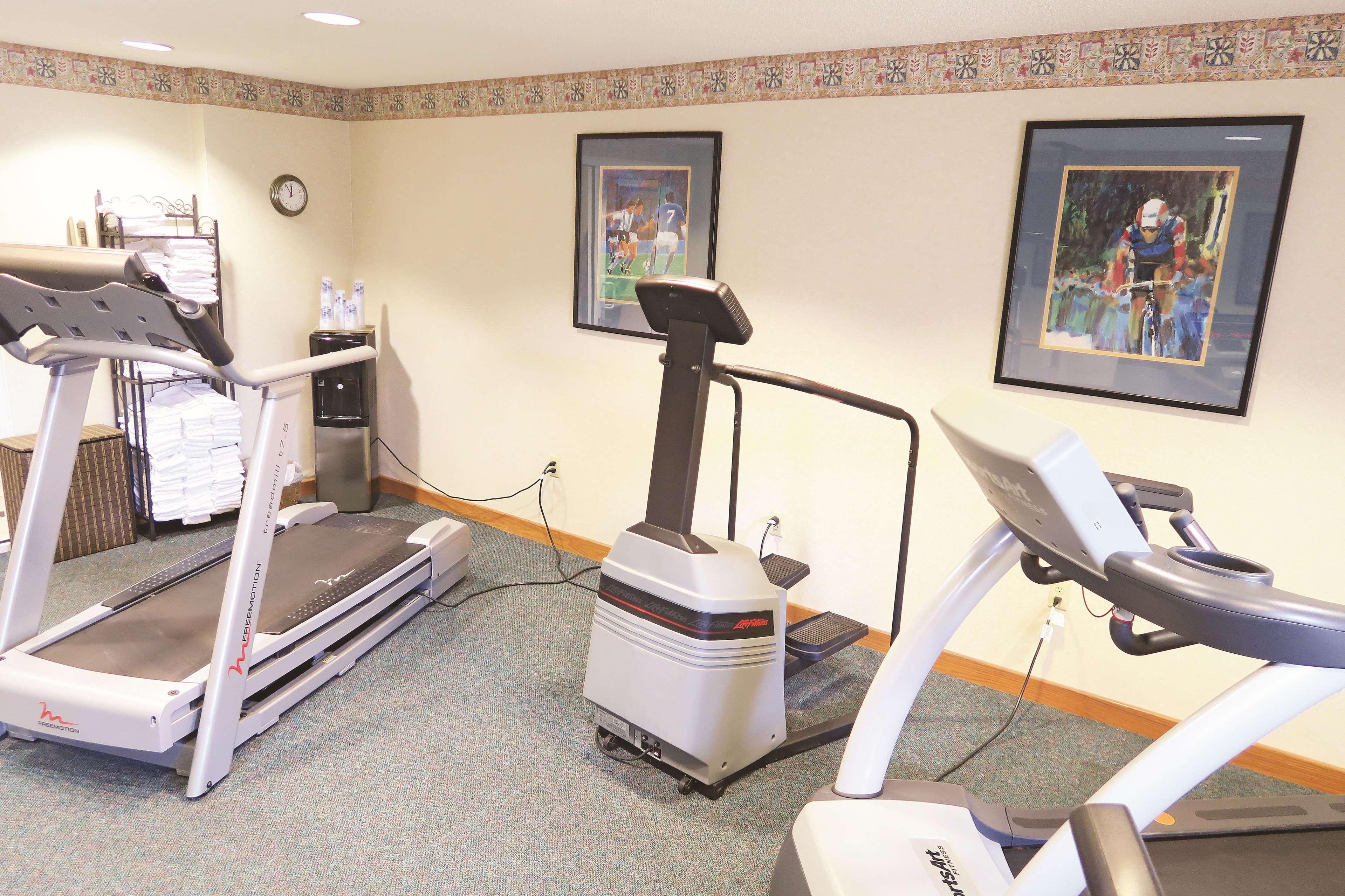 La Quinta Inn By Wyndham Milwaukee Airport / Оук Крийк Екстериор снимка